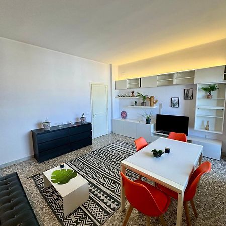 4 Balconi House- Appartamento Moderno A Lecce Dış mekan fotoğraf