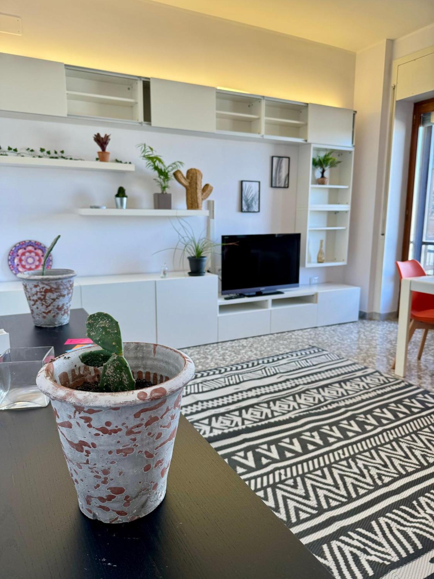 4 Balconi House- Appartamento Moderno A Lecce Dış mekan fotoğraf