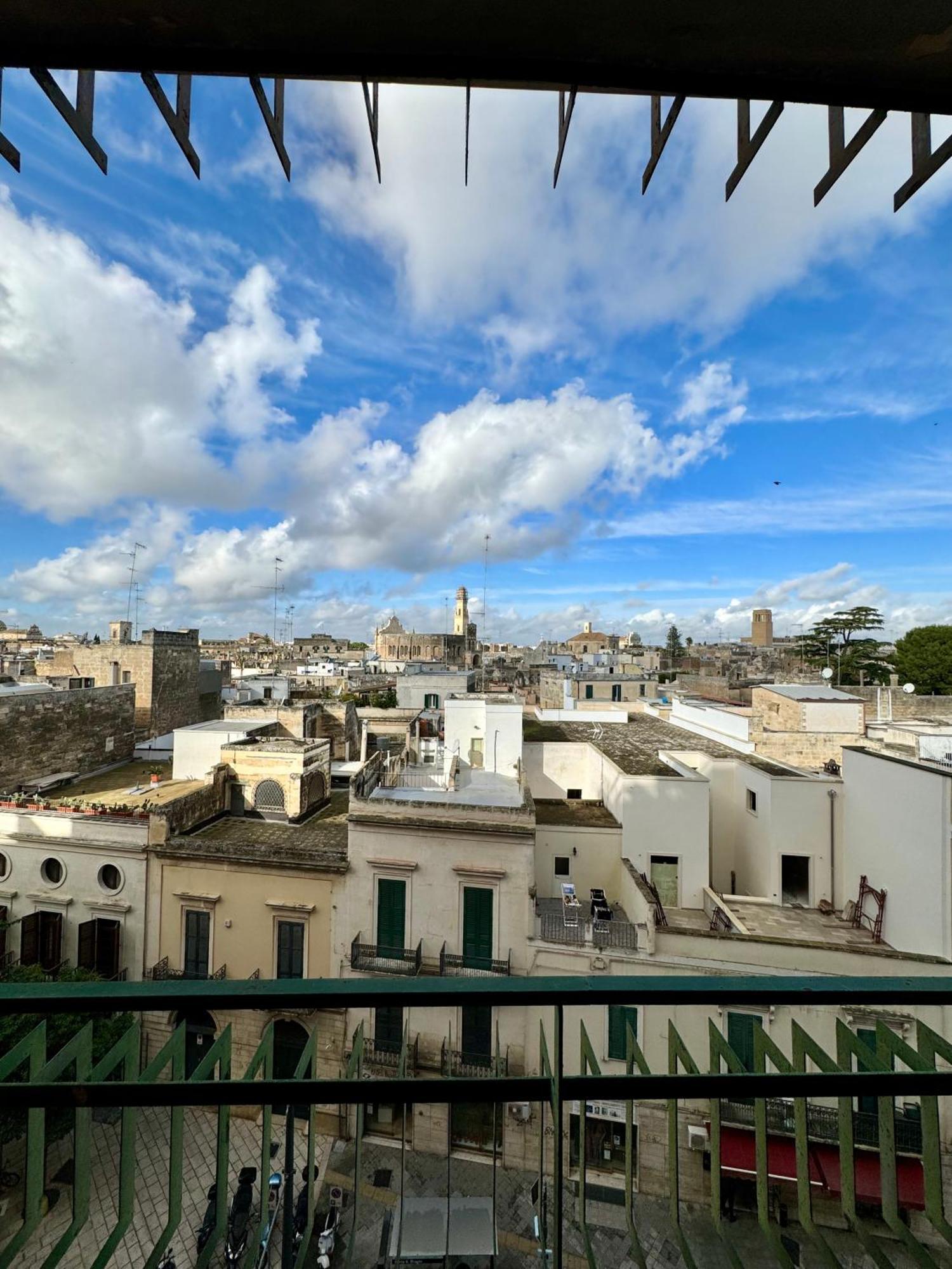 4 Balconi House- Appartamento Moderno A Lecce Dış mekan fotoğraf